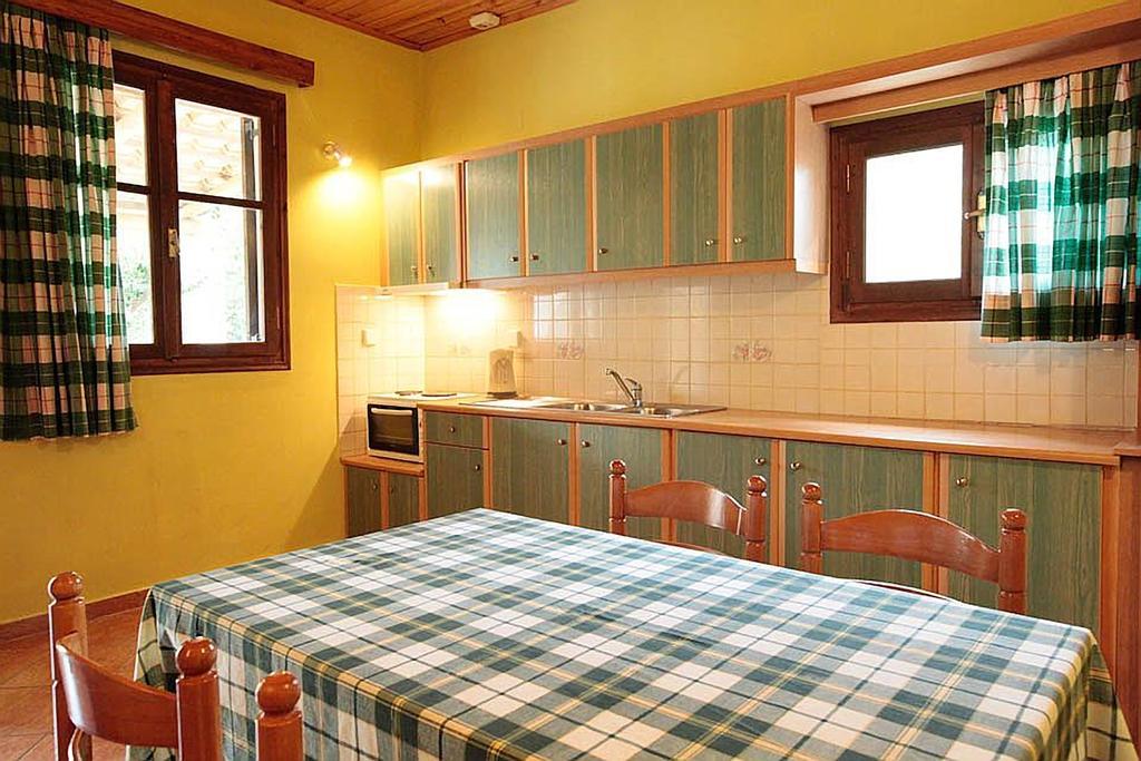 Yannis' Village Keri Room photo