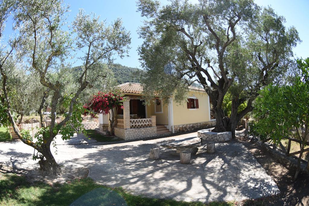 Yannis' Village Keri Exterior photo